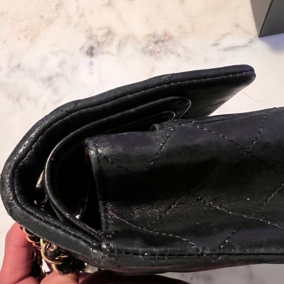 Chanel Quilted black CC leather Flap handbag - Picture 16 of 16